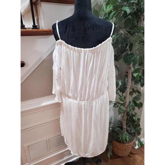 Naif Women's White 100% Rayon Cold Shoulder Long Sleeve Knee Length Dress 2X - Picture 7 of 15